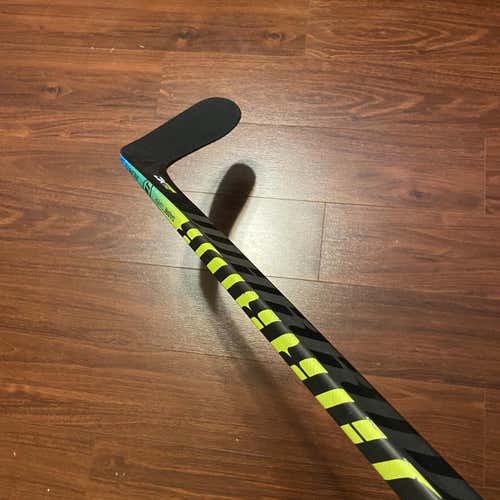Used Right Handed Alpha DX Hockey Stick