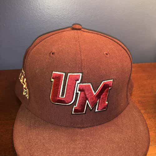 University Of Massachusetts Amherst Minutemen Fitted Baseball Hat 7 5/8