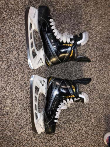Used Bauer Supreme 190 D&R (Regular)  Size 7 Hockey Skates