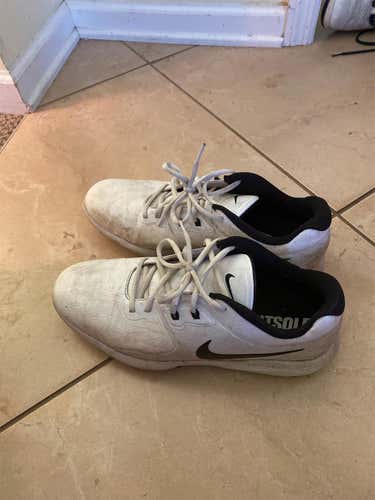 White Men's 12 (Women's 13) Nike Golf Shoes