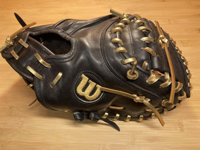 Black Used Wilson Right Handed Catcher's A2000 Baseball Glove 32.5"