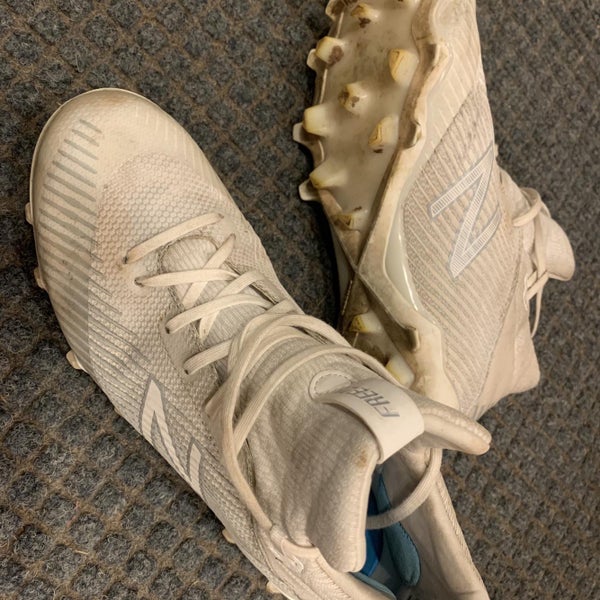 White New Balance Freeze WT2 Lacrosse Cleats - size 8