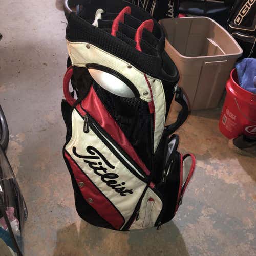 White Men's Titleist Bag