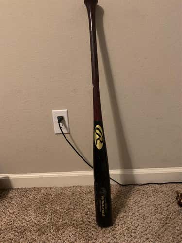 Used Wood Custom Pro (-3) 30 oz 33" Bat