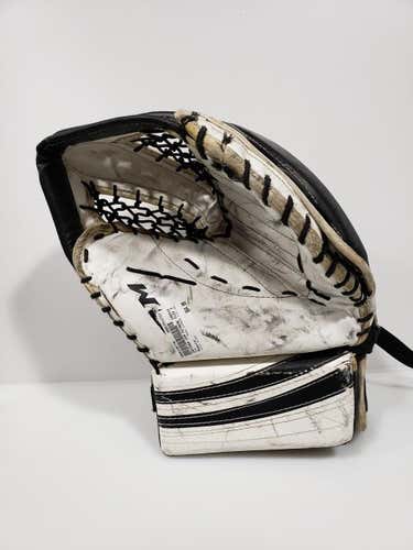 Used Ccm Extreme Flex 400 Regular Ice Hockey Goalie Catchers