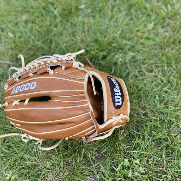 Used Right Handed A2000 D33 11.75" Baseball Glove