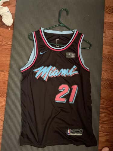 Jimmy Butler Miami Vice Medium Nike Jersey