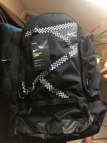 Nike Face Off Game Day Large