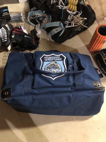 Lightly Used Ccm Bag