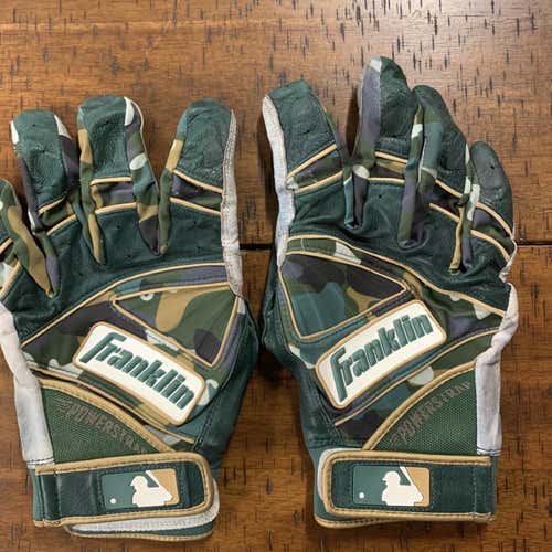 Used MLB Team Issue Memorial Day XL Franklin Powerstrap Batting Gloves