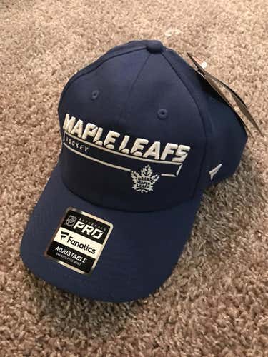 Brand New Toronto Maple Leafs Hockey Strap back