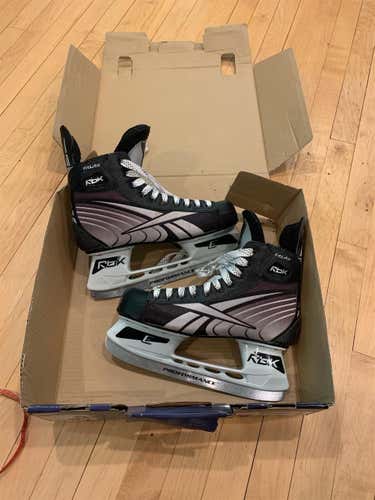 New Reebok Frtlite D&R (Regular)  Size 8 Hockey Skates