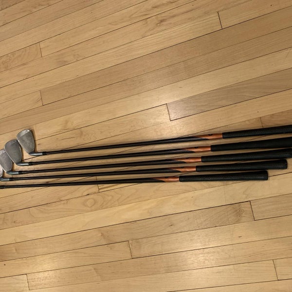 Used Right Handed Stiff Flex Graphite Shaft Iron Set