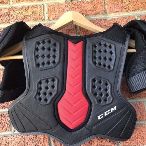 Used Medium CCM QuickLite 270  Shoulder Pads