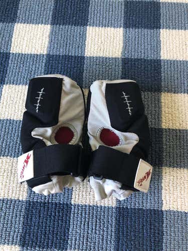 Used Youth  Maverik Charger Arm Pads