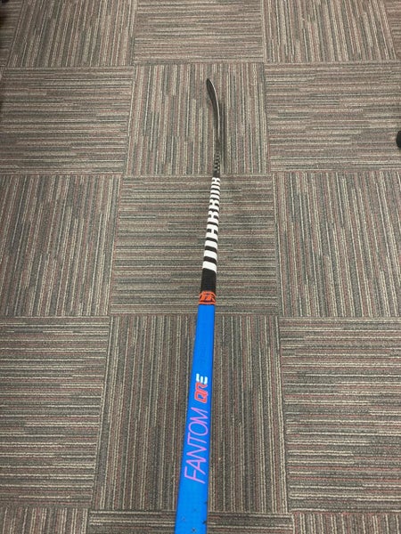 Senior Warrior Right Handed Fantom QRE Hockey Stick 85 FLEX W28