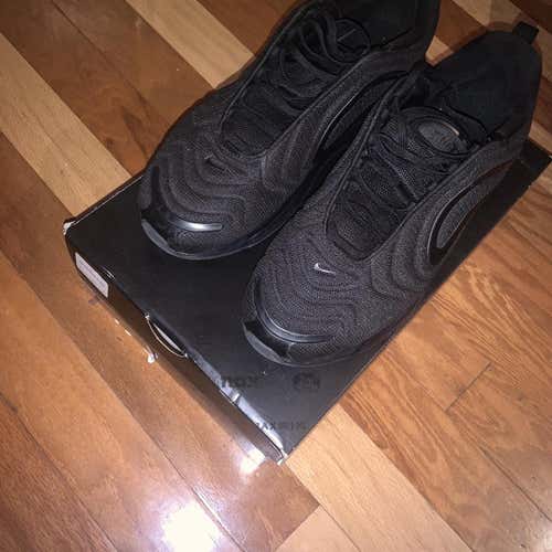 Black Men's Size 11 (Women's 12) Nike Shoes