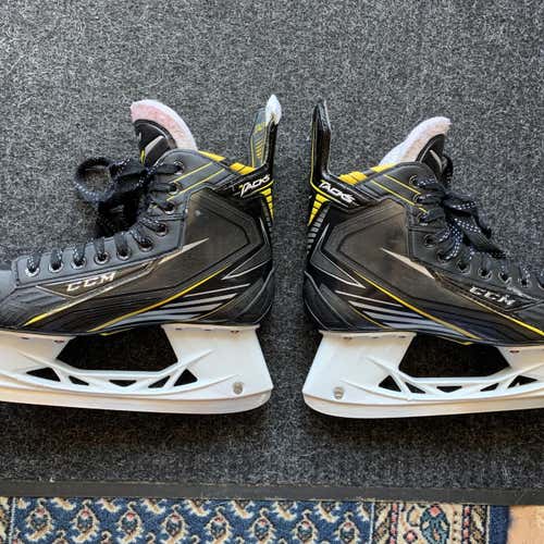 Used CCM Tacks 6092 D&R (Regular) Size 9.5 Hockey Skates Nice Condition!
