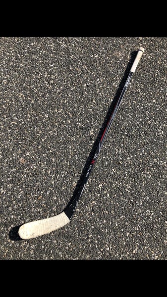 Used Right Handed Vapor X70 Hockey Stick