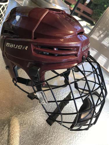 Used Medium Bauer Re-Akt Pro Stock Helmet