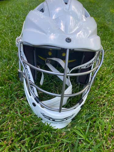 Used Player Cascade CS-R Youth Helmet - Excellent Condition