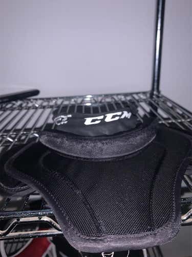 Junior CCM Neck Guard