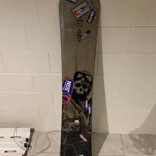 Men's  La Mar Tripper 1590 Without Bindings Stiff Flex Directional Twin Snowboard