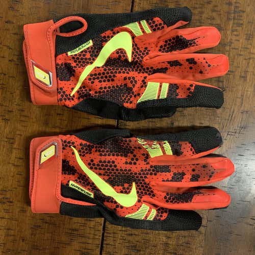XL Nike Vapor Batting Gloves
