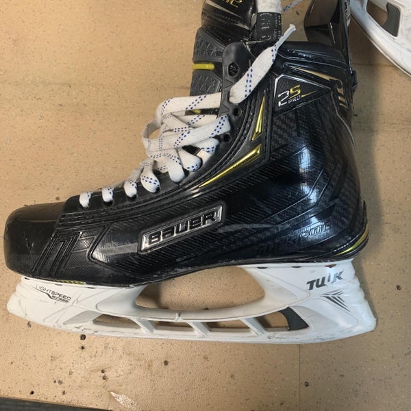 Used Bauer Supreme 2S Regular Width Pro Stock Size 9.5 Hockey Skates