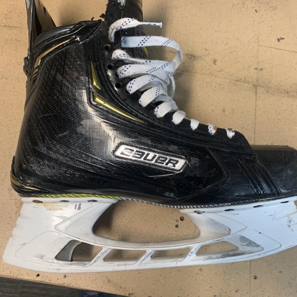 Used Bauer Supreme 2S Extra Wide Width Pro Stock Size 9.5 Hockey Skates