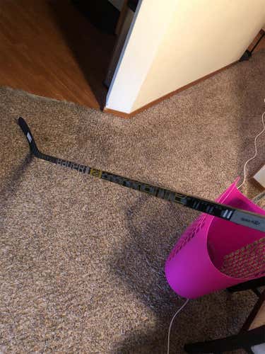 New Right Handed Supreme 2S Pro Hockey Stick