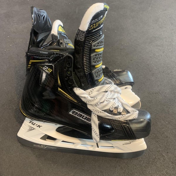 New Bauer Supreme 2S Pro Regular Width Size 10.5 Hockey Skates