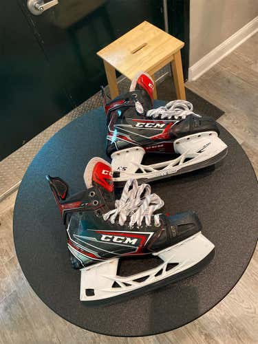 CCM Jetspeed FT2 Skates 7.5EE
