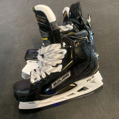 New Bauer Supreme 2S Pro Regular Width Pro Stock Size 7 Hockey Skates