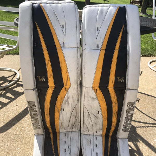 Used Vaughn Velocity V6 1100 Pro Leg Pads 36” + 2