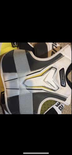 Used Large Bauer Supreme S170 Shoulder Pads