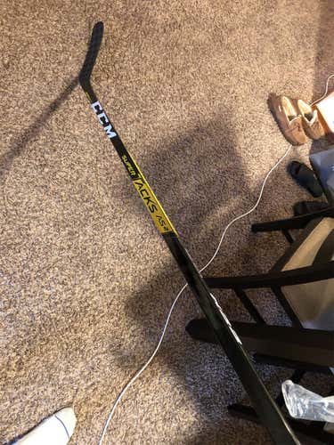 New Right Handed Super Tacks AS2 Pro Hockey Stick