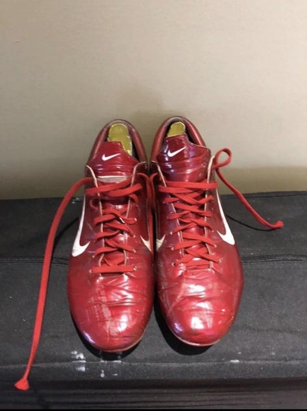 Red Unisex Molded Cleats Nike Nike mercurial vapor III Cleats