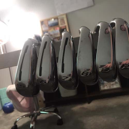 Used Right Handed RSi 1 Stiff Flex Steel Shaft Iron Set