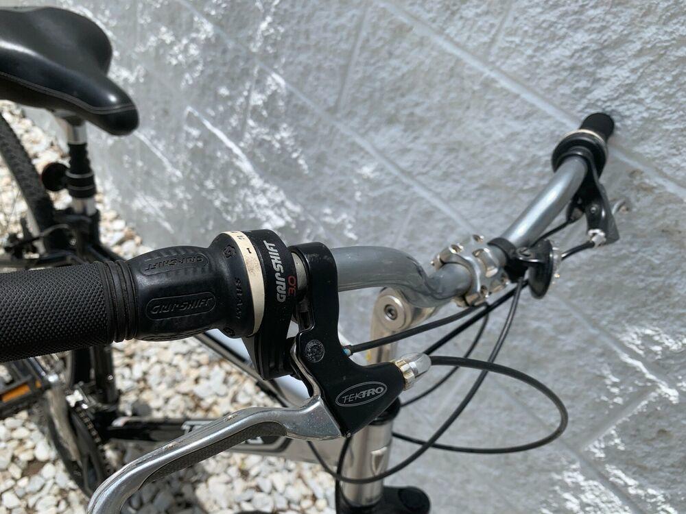 TREK 7100 Bike 17.5 in Frame 21 Speed 