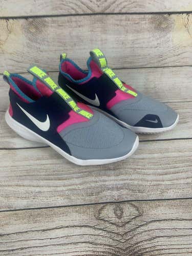 Nike Flex Runner Girls Running Shoes Gray Mesh Slip On Sneakers AT4662-403 6Y