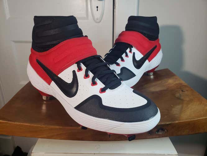 Nike Men's Alpha Huarache Elite 2 Mid Metal RED