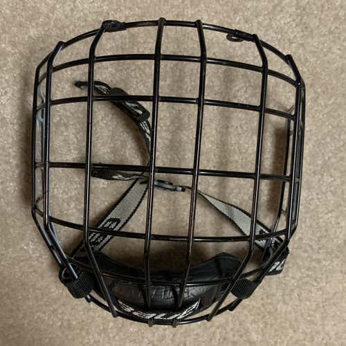 Used Medium Bauer RBE III Full Cage