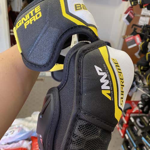New Large Bauer Ignite Pro Elbow Pads