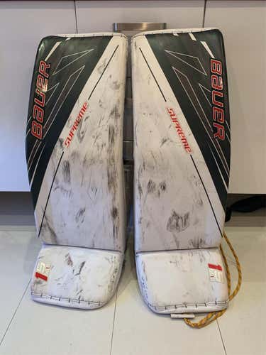 Black Used 35" Bauer Supreme 1S Pro Stock Goalie Leg Pads