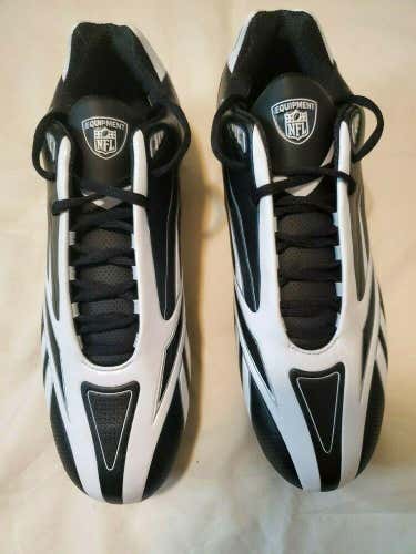New Men's Reebok Low Top Replaceable Football Cleats- Size 13