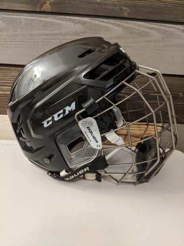 CCM Resistance Helmet Medium Bauer FM7500 cage used