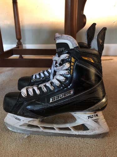 Used Bauer Supreme 190 Regular Width Size 9.5 Hockey Skates