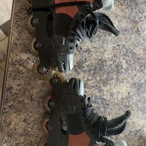 Senior Bauer Regular Width Size 7 Inline Skates