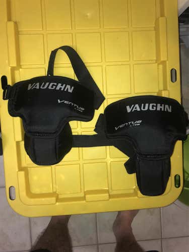 New Vaughn Ventus LT58 Youth Kneepads